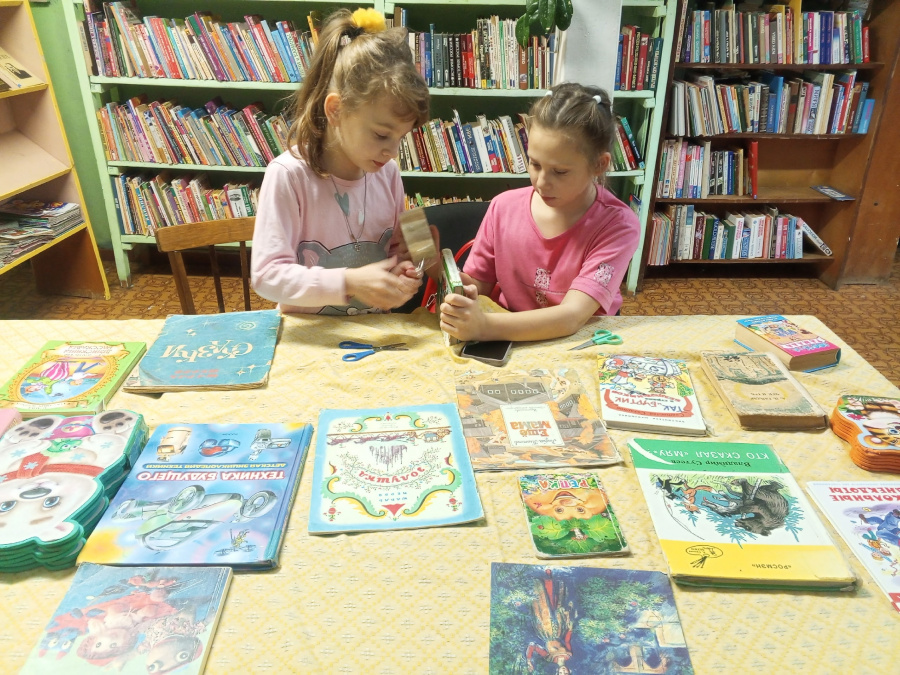 Акция «Дарим книгам новую жизнь!» Акция «Дарим книгам новую жизнь!»