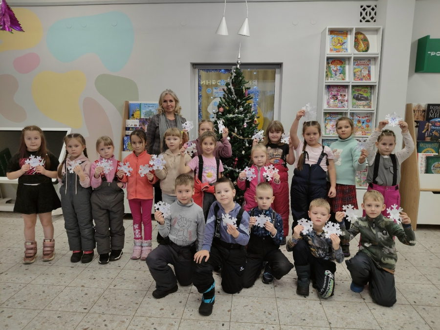Хоровод снежинок Хоровод снежинок