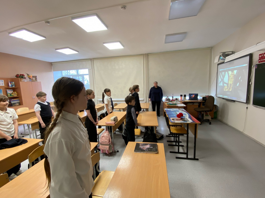 Урок мужества «Бессмертен тот – Отечество кто спас» Урок мужества «Бессмертен тот – Отечество кто спас»