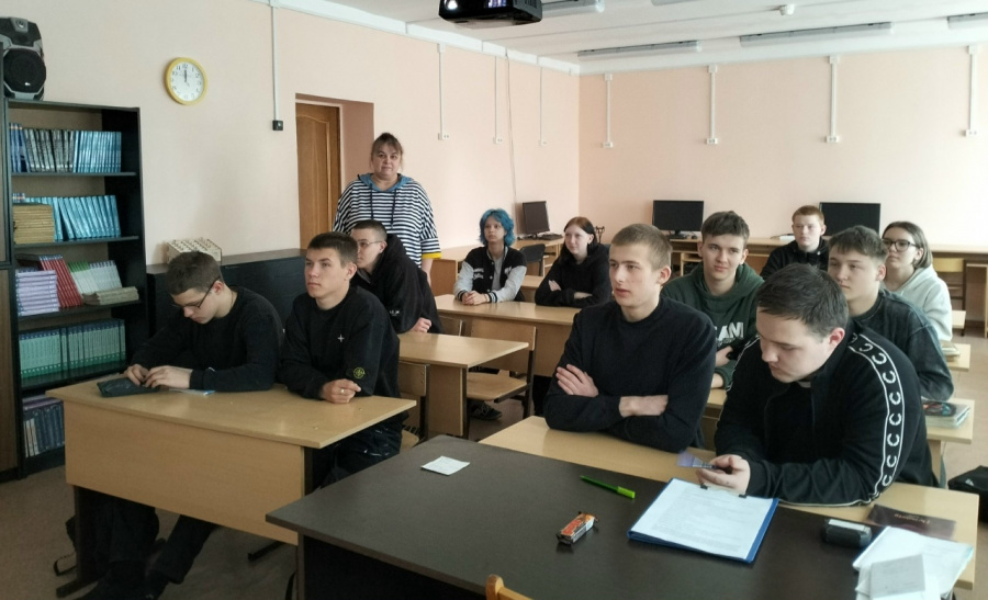 Тематический час «Весь мир тогда в тревоге замер» Тематический час «Весь мир тогда в тревоге замер»