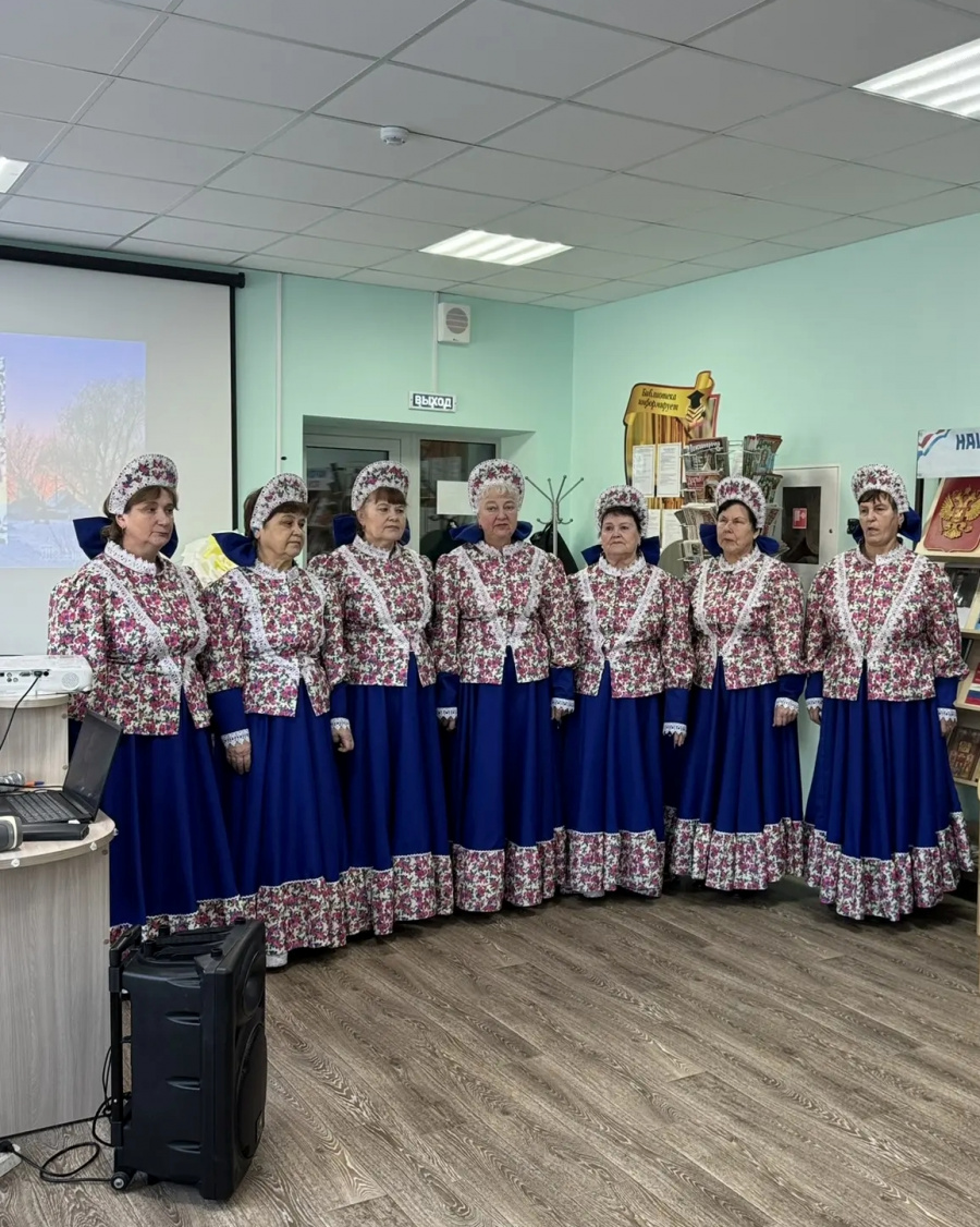 Литературно-музыкальный вечер "В этой деревне огни не погашены…"