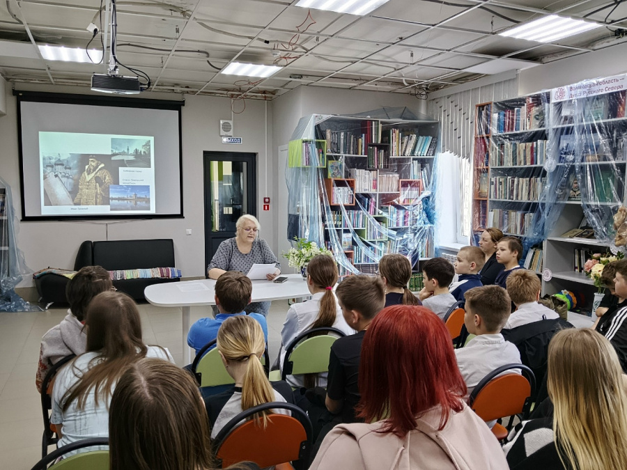 Фолклорные посиделки «Сказки и легенды Вологодского края» Фолклорные посиделки «Сказки и легенды Вологодского края»