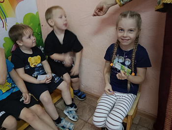 Познавательно - игровая программа «В гостях у Природы»