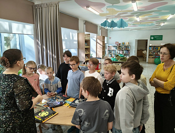 Экскурсия «Книжка в гости пригласила»