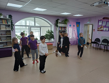 Фольклорные посиделки «Русская традиция: блины да потехи» 
