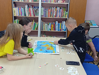 Настольная игра «Вокруг света с Лёлей и Серёжей»