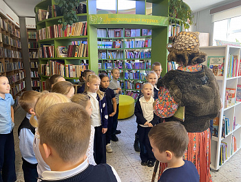 Театрализованная экскурсия «Путешествие по книжным ТЕРРИториям».