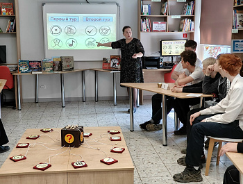 ВОЕННО-ПАТРИОТИЧЕСКАЯ ИГРА «ХРОНИКИ ВОЙНЫ: ИЗУЧАЙ! ОТВЕЧАЙ! ПОБЕЖДАЙ!»