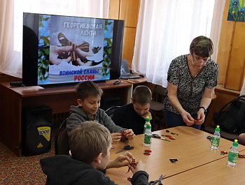 Мастер-класс по изготовлению значка с георгиевской лентой