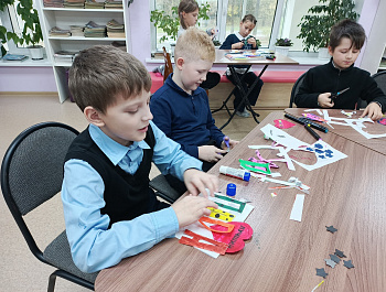 Урок творчества «Отец  семье опора»