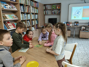 ПОЗНАВАТЕЛЬНО-ИГРОВАЯ ПРОГРАММА «ВЕСЕЛЫЙ КОСМОДРОМ»