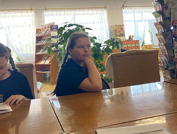 литературно‑познавательный час «Сказки народов России»