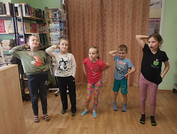 Библиотечный час «5 юных сыщиков»