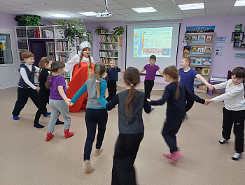 Фольклорные посиделки «Русская традиция: блины да потехи» 