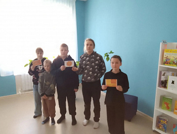 Уличная акция «Не гасни, милое светило»