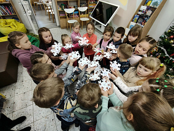 Хоровод снежинок