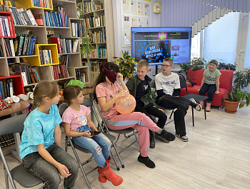 Тематический час «1 апреля – День смеха»