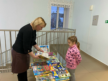 Обзор  литературы «Растем с книгой»